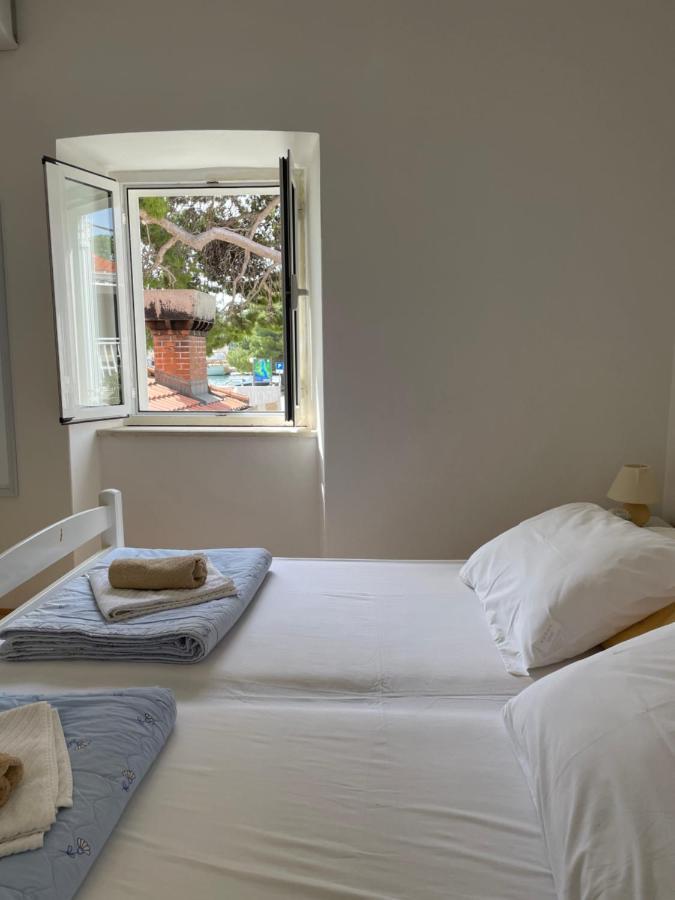 Tree Apartment Дубровник Екстериор снимка